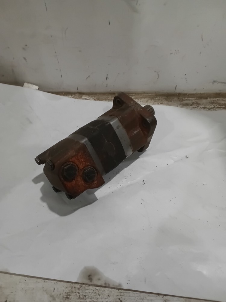 CHAR LYNN Motor 1041870 006 (WP29)