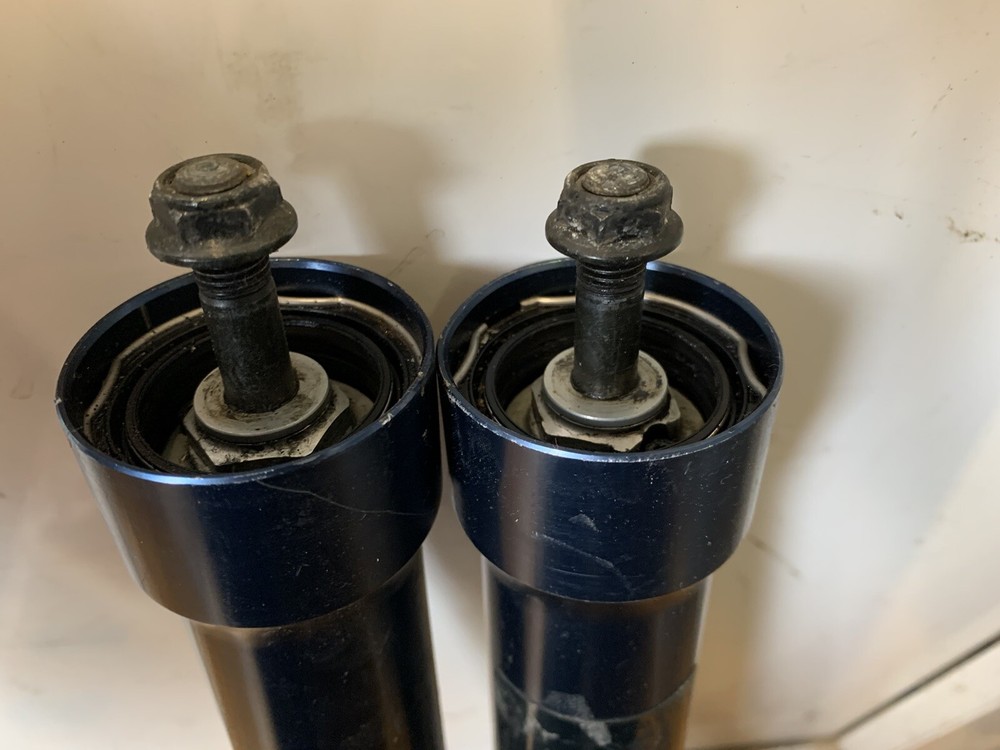bmw r850r forks From A 2004 Model