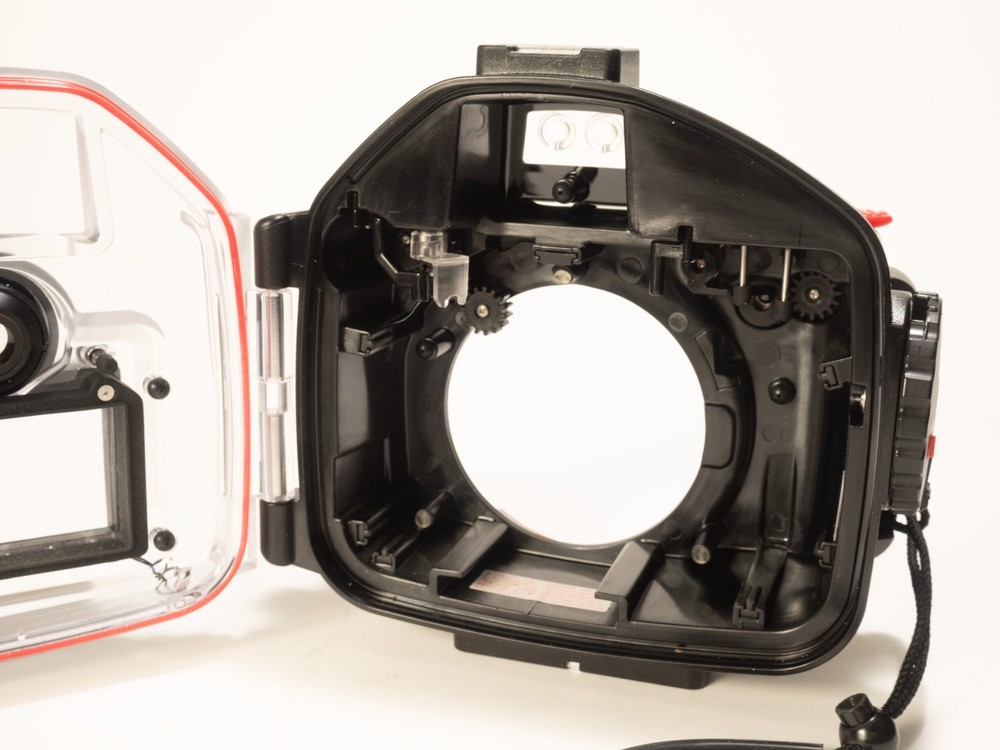 OLympus underwater system camera, housing and lens ports