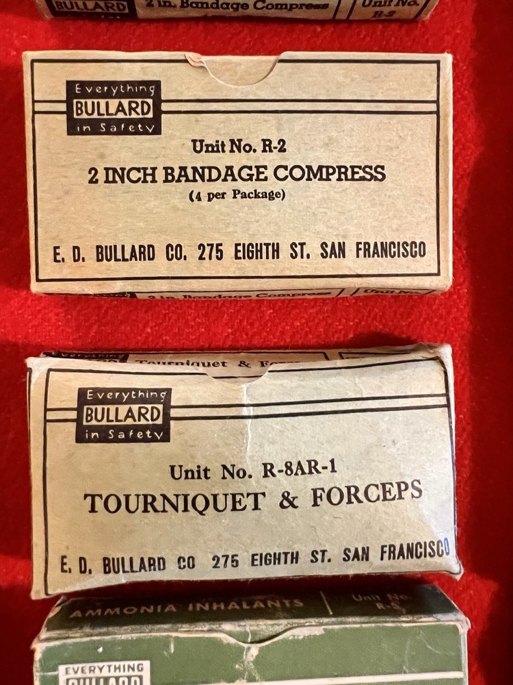WWII-era FIRST-AID ROLL KIT ("E.D. BULLARD CO.") 12-piece. Complete!