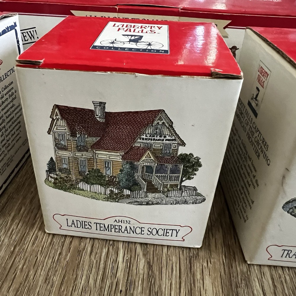 LIBERTY FALLS Collection 11 Boxes Mini Figures & Pweters Bundle