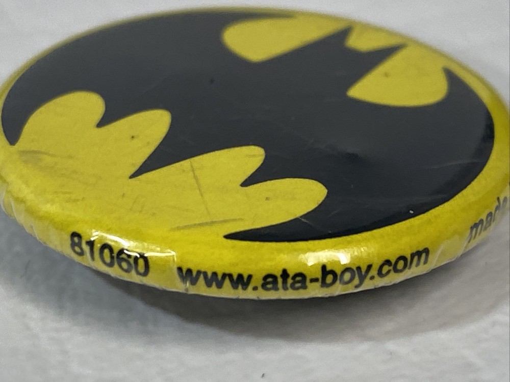 BATMAN Comic Book Button Pin Pinback DC Comics Superhero Joker Robin Ata-Boy