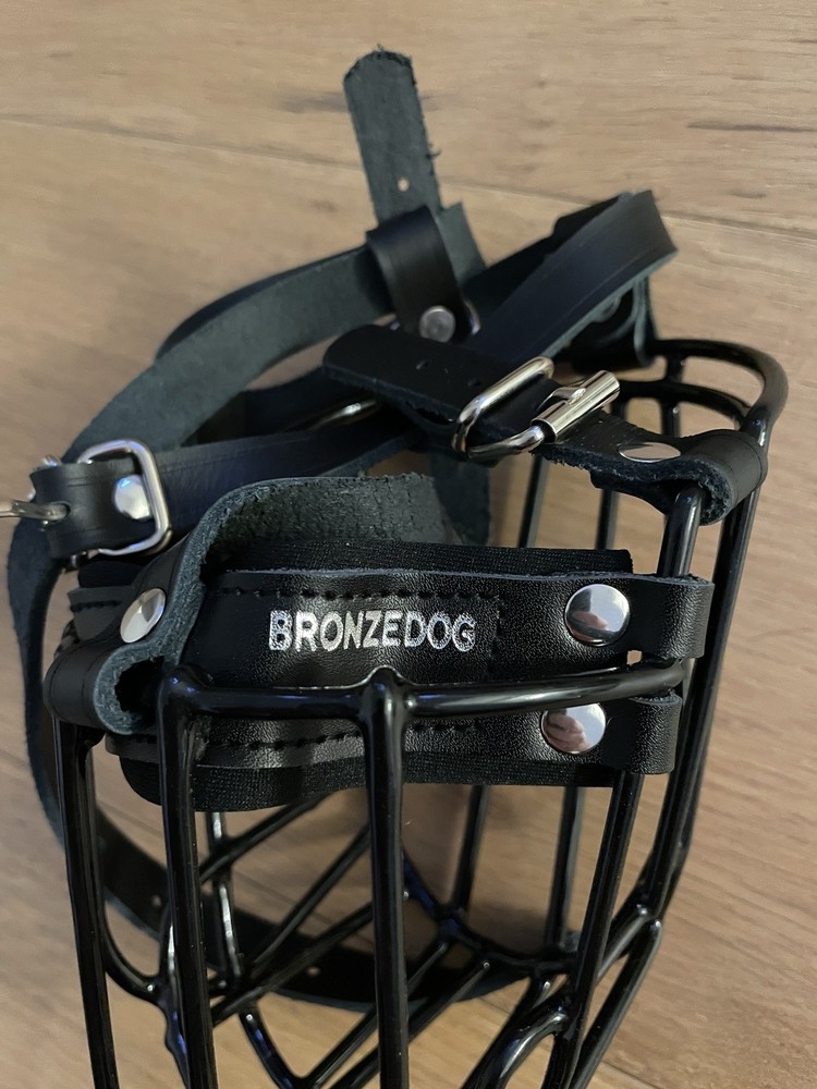 Dog muzzle large Black