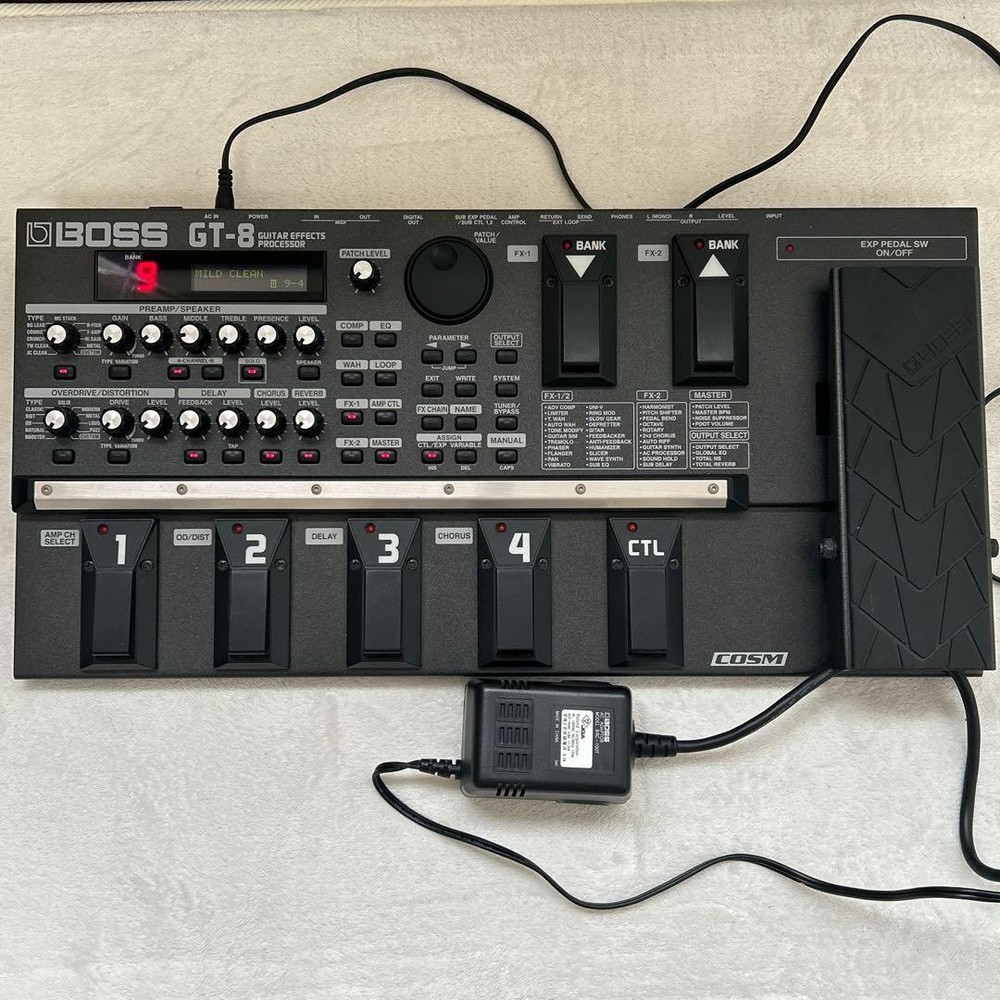 BOSS GT-8 Guitar Effects Processor Multi-Effects Pedal COSM w/ AC Adapter Tested