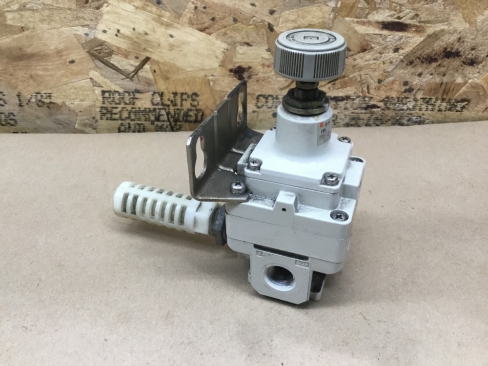 SMC IR3010-N03BG PRECISION REGULATOR #48E17