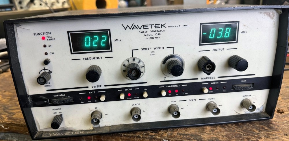 Wavetek 1080 Sweep Generator w/ 1076 Module System Tested Output