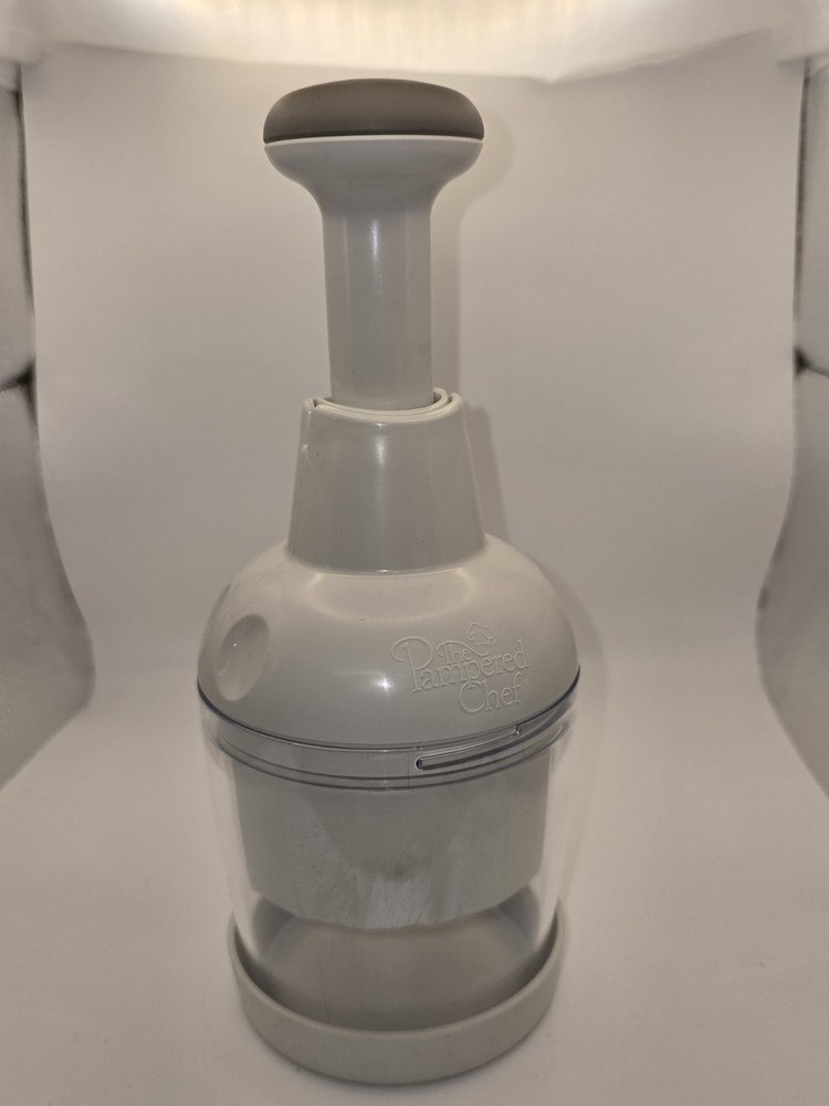Pampered Chef Push Function Food Chopper - White