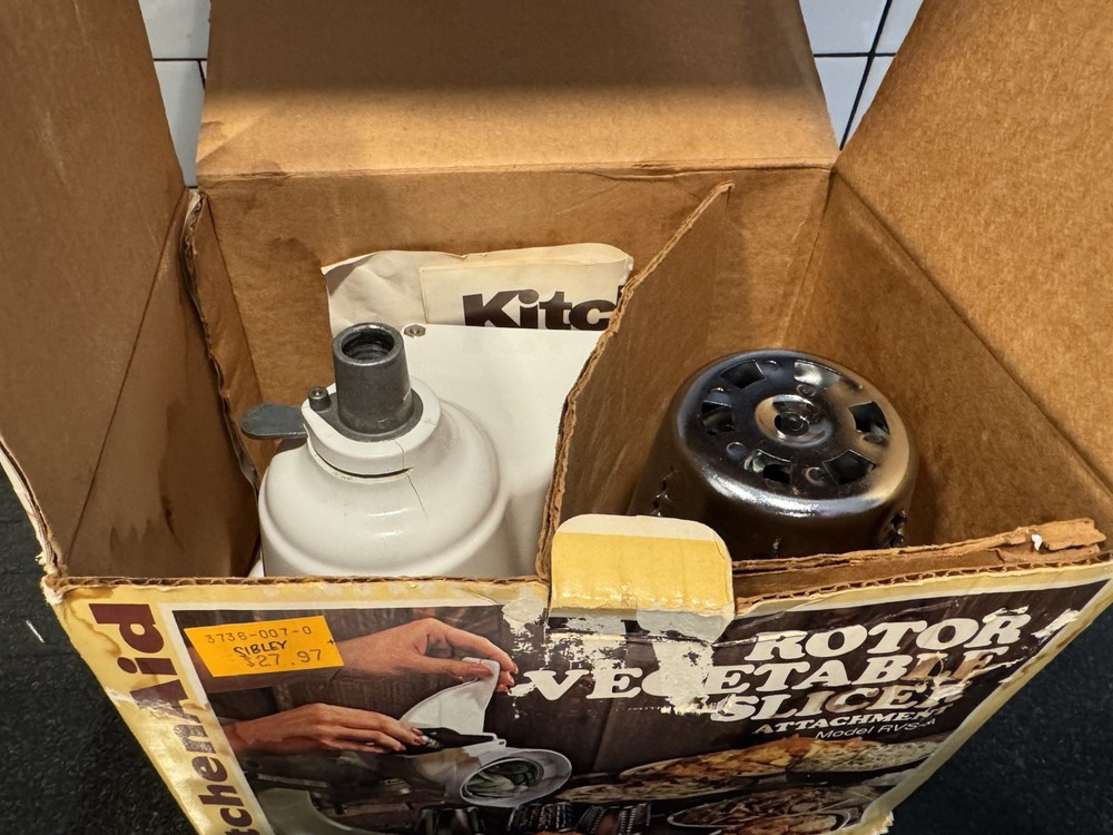 KitchenAid Rotor Slicer/Shredder attachment, Model RVS-A