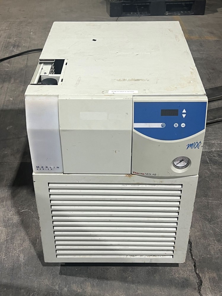 USED NESLAB Merlin M100 Chiller