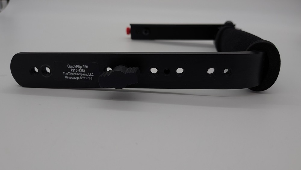 Quick Flip 350 (310-635) Flash Bracket for medium Format Cameras