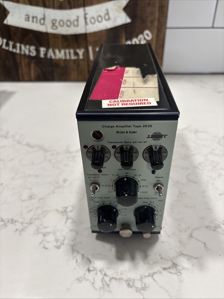 Bruel & Kjaer Charge Amplifier Type 2635