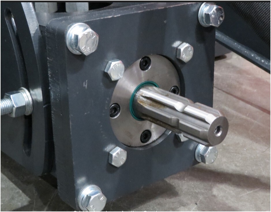 Skid Steer adapter that runs 3 point PTO tractor attachments in front