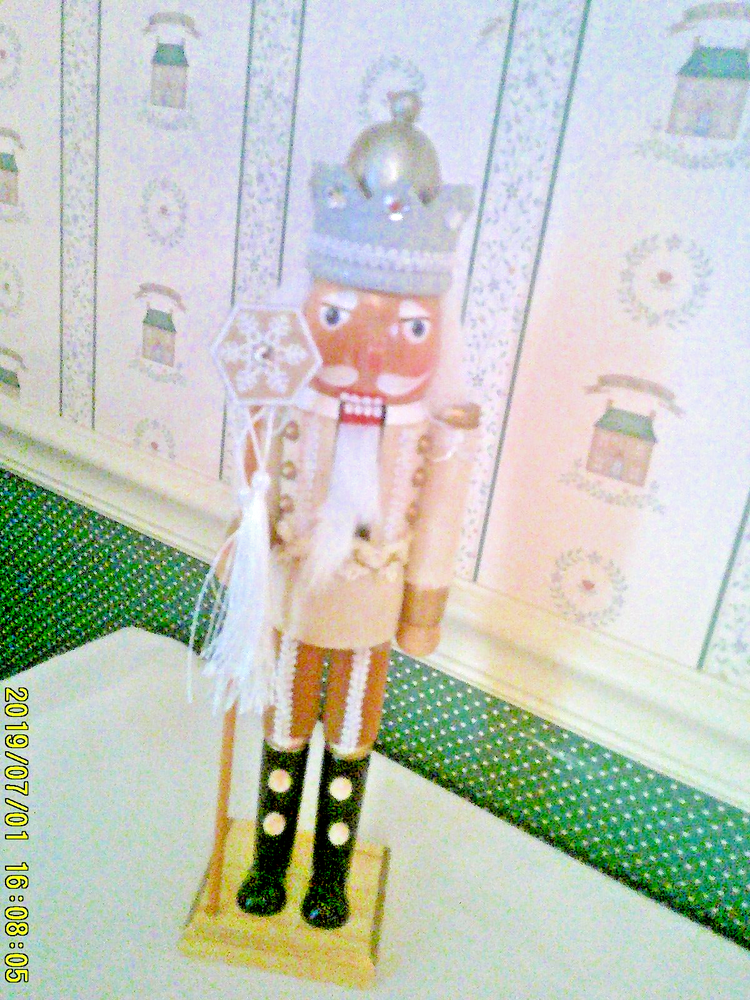 MACRAME' NUTCRACKER BY KURT ADLER-15"H-NEW IN BOX