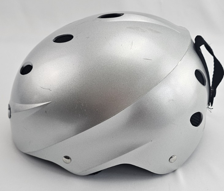 Child's Top Gear Ski/Snowboard Helmet – Shiny Silver - Medium