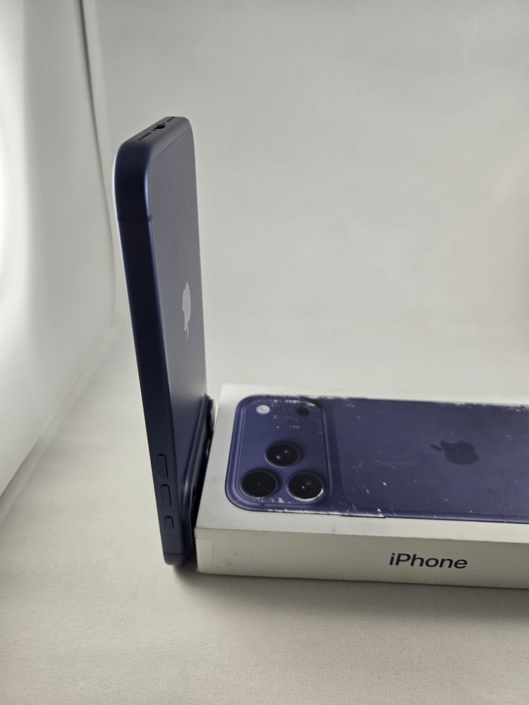 iPhone 17 Pro Max 256 GB Deep Blue Unlocked