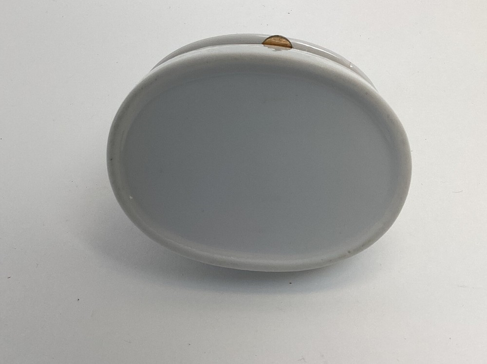 White ceramic shell trinket box