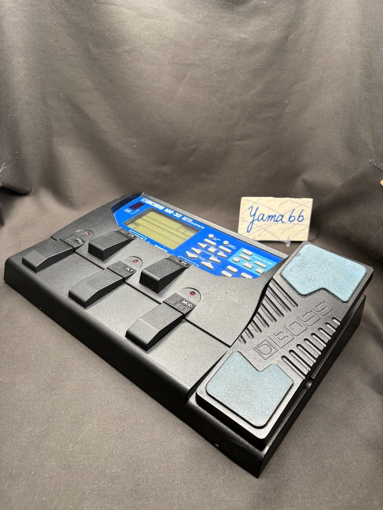 BOSS ME-30 Multi-Effects Guitar Processor - Analog Feel Controls - Unit Only