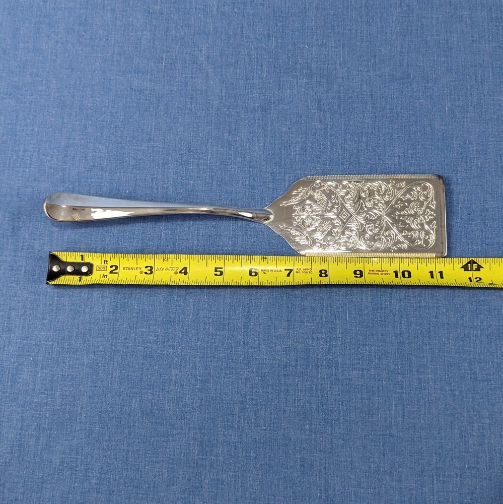 Vintage Silver Plate Vine and Leaves Pattern Cake Server Spatula 11.5"