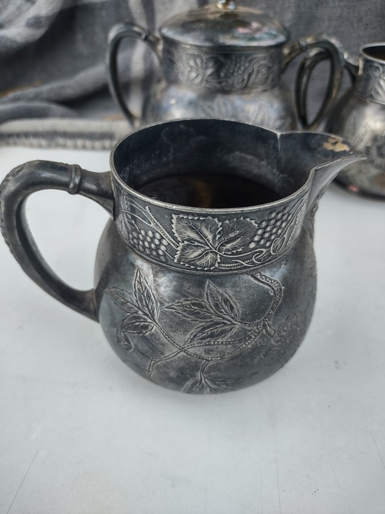 antique 3 pc Pair Point mfg silver plate tea set #324