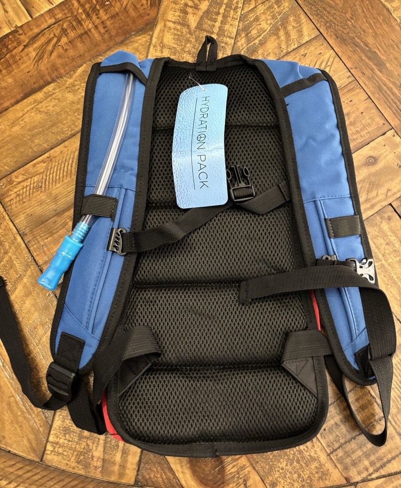 Hydration Pack USA Flag 2.0L Hydration Bag. New