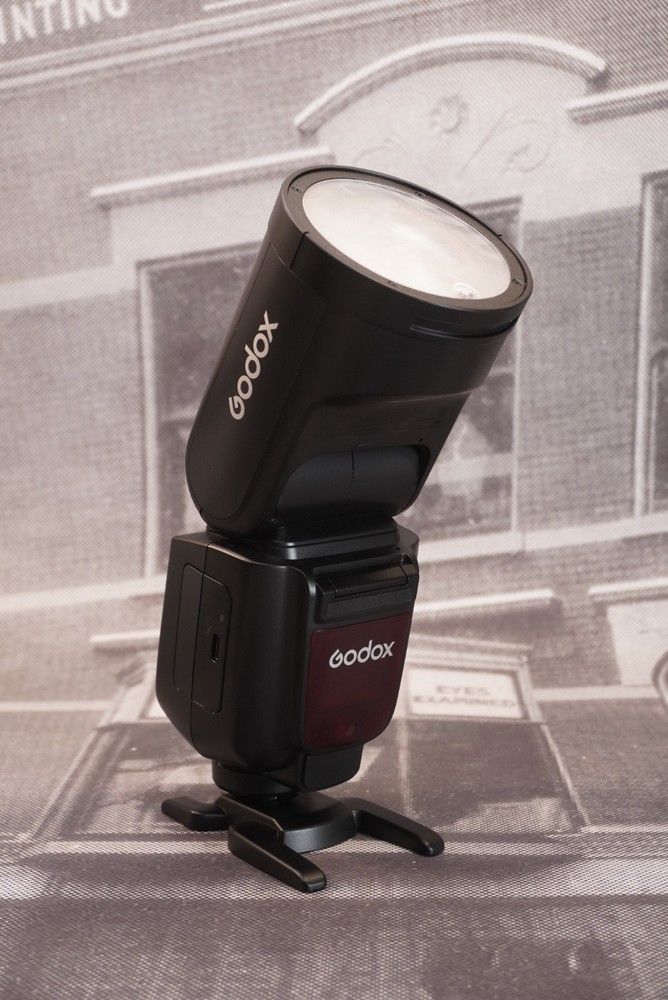 Godox V1Pro Round Head Flash (FUJI)
