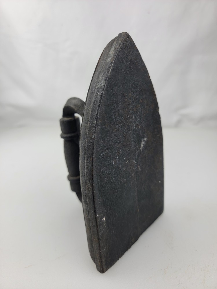 6.5" Cast Iron Flat Rustic Farmhouse Decor