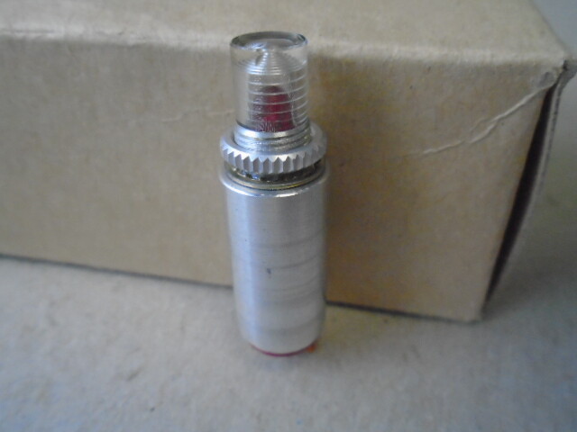 1 EA NOS TEC INC. RED PANEL INDICATOR LIGHT P/N: L-8196A-1
