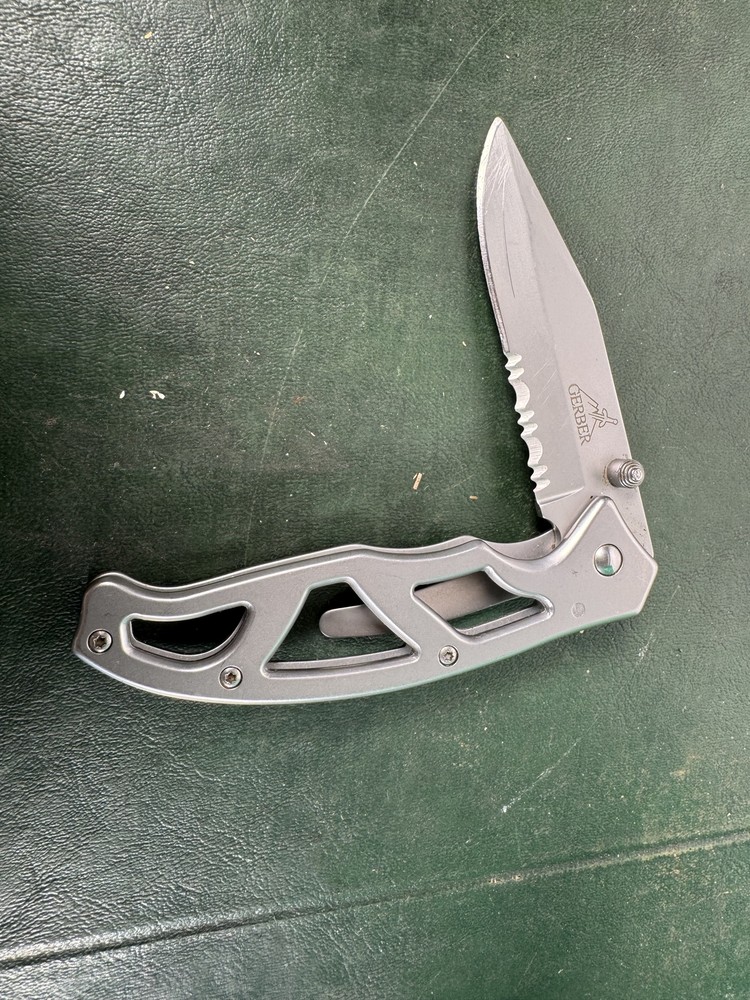 Gerber Folding Pocket Knife 4”