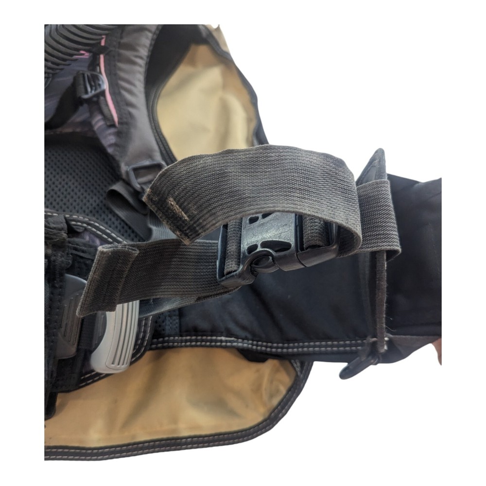 Aqualung Zuma - Size Small/Medium - 2 Patches