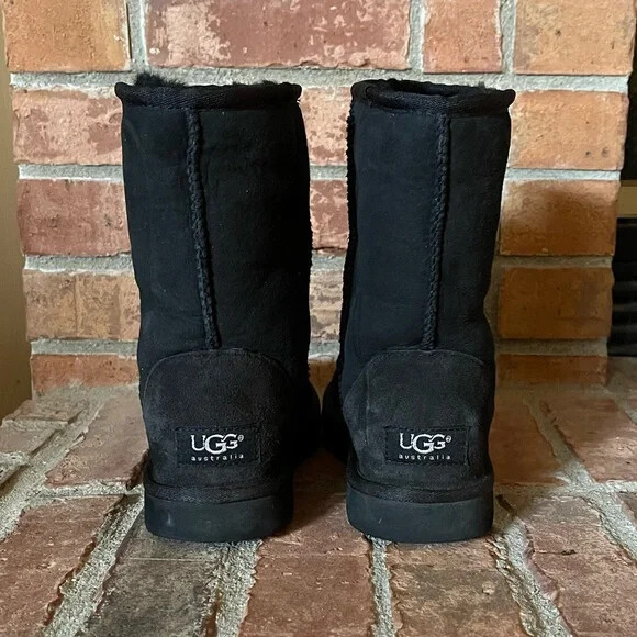 UGG Classic Short Black Boots, Size 5