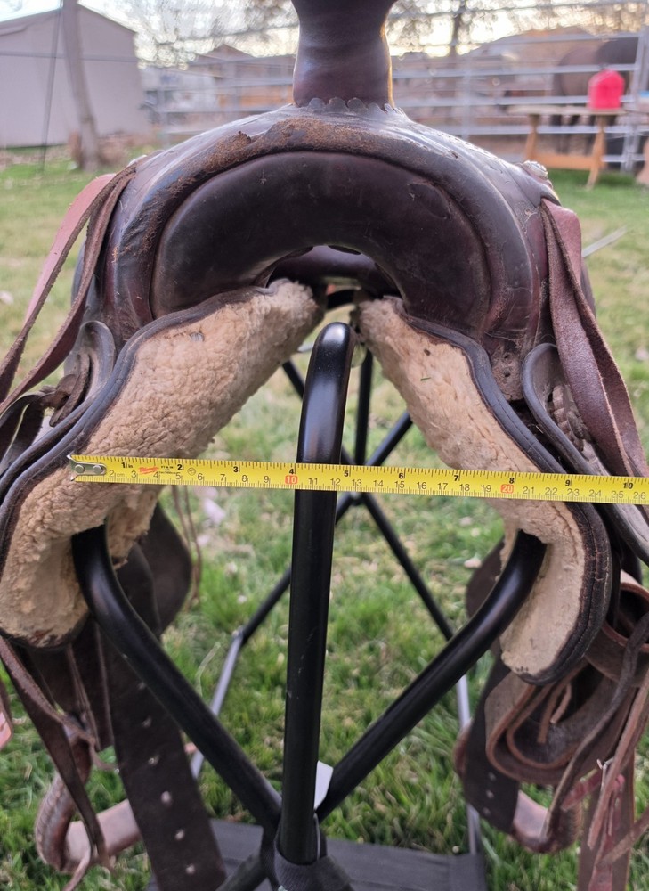Vintage 14" Seat Ranch Saddle