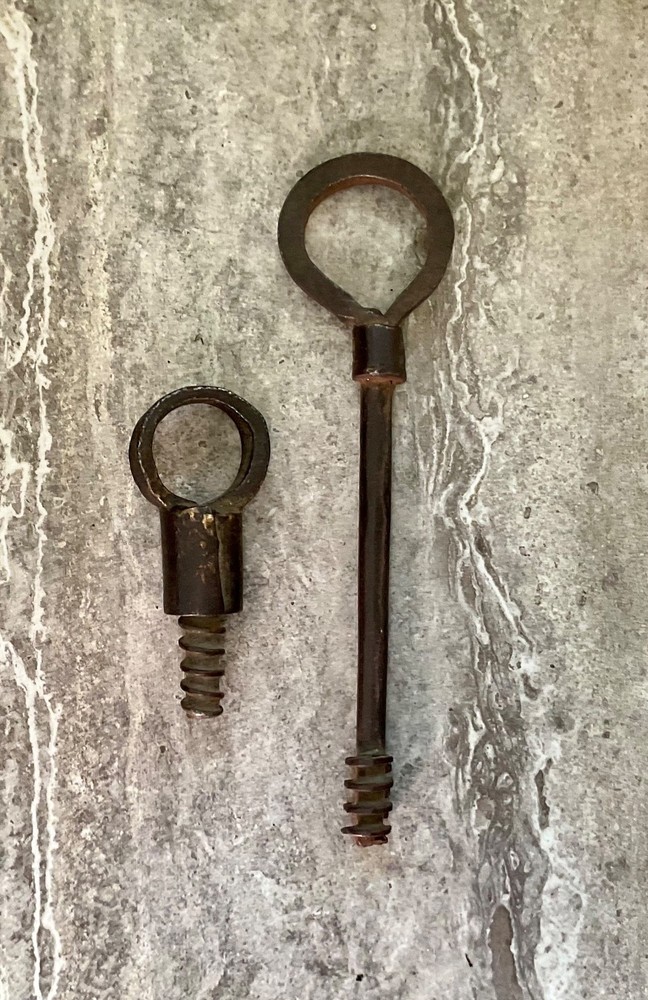 2 Antique Screw Type Skeleton Keys
