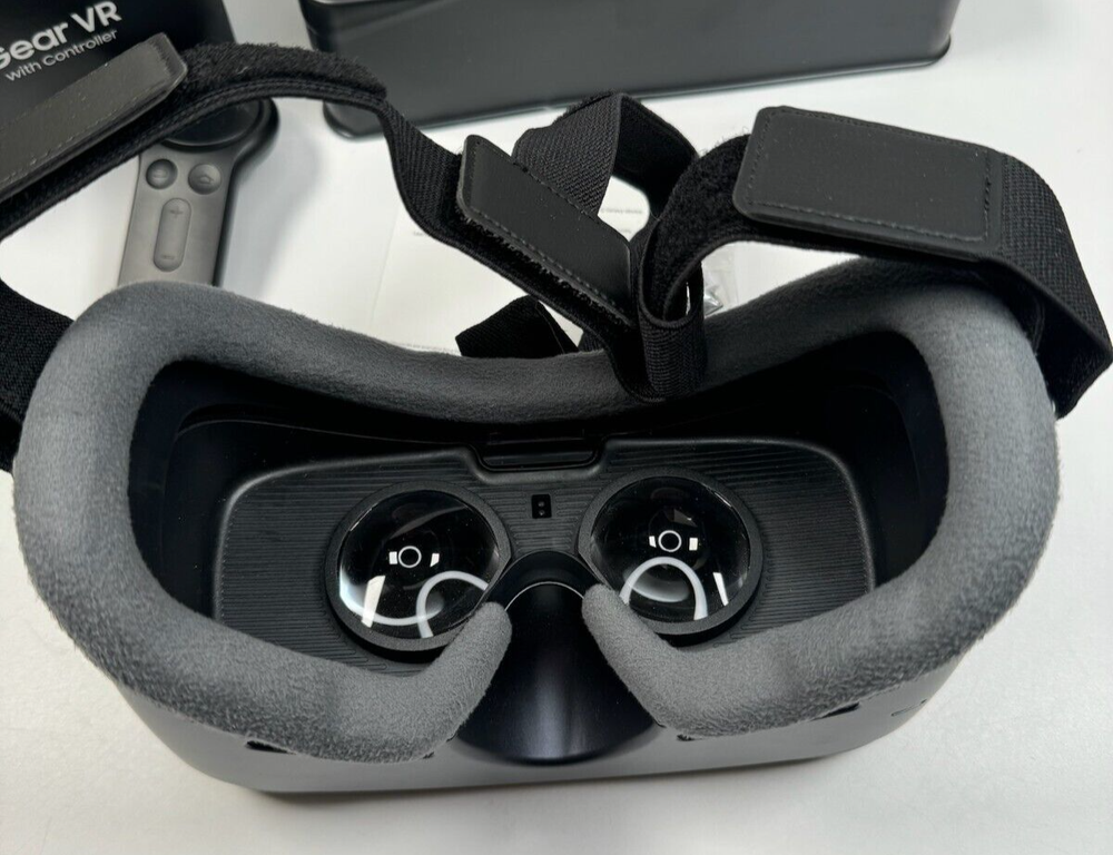 Samsung SMR324 Gear VR with Controller - Black, Virtual Reality Gaming Oculus