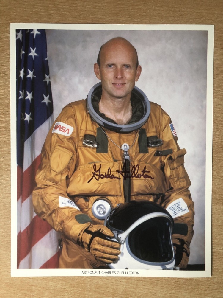 NASA ASTRONAUT SIGNED Photo Collection