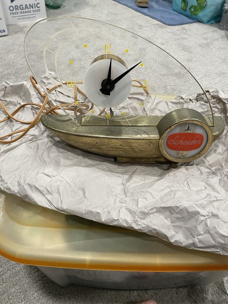 Vintage 1960s Schaefer Atomic Beer Clock Works Great
