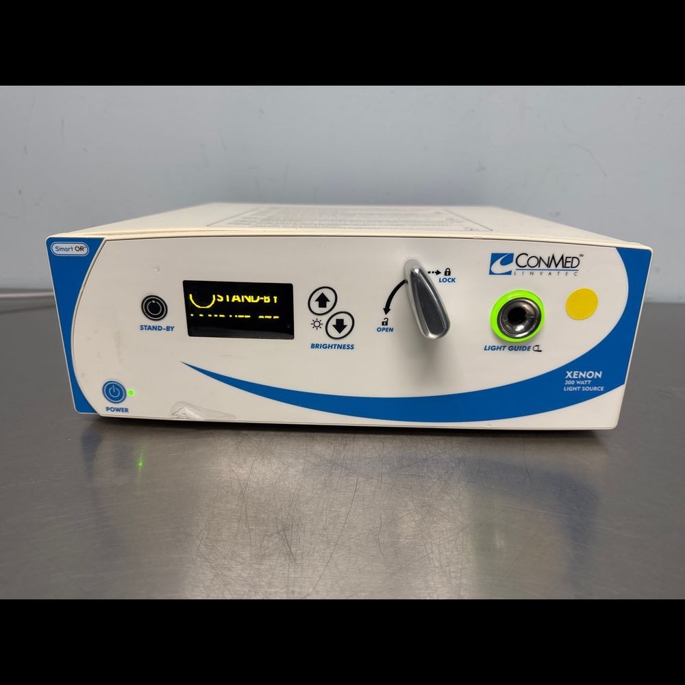 ConMed LS7700 Xenon Light Source