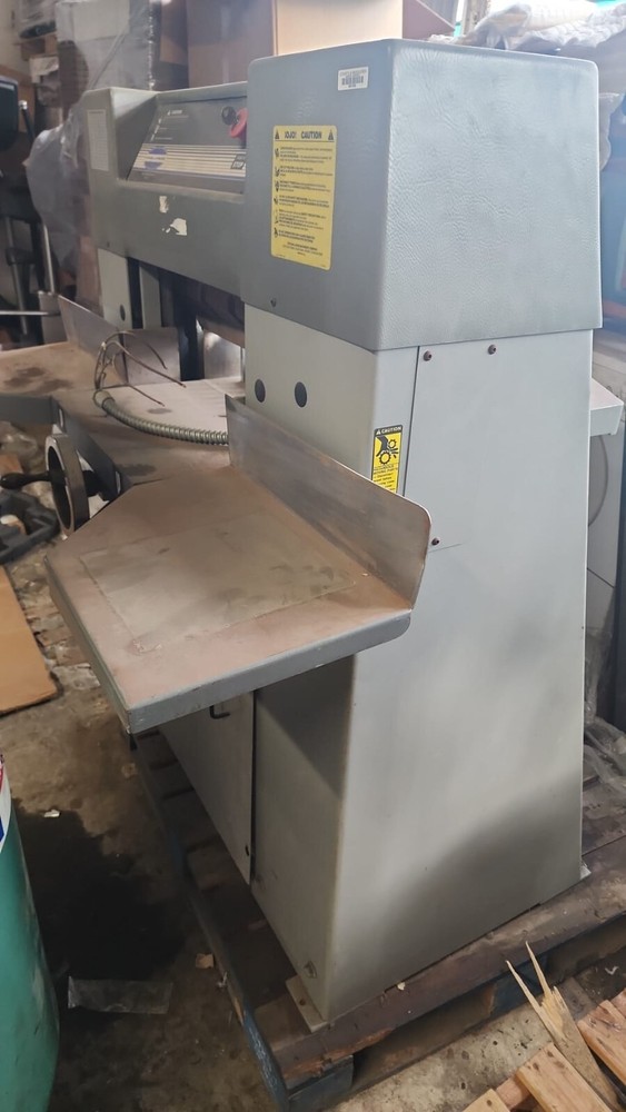 Challenge Diamond Model 193 Hydraulic Paper Cutter - 3 Phase 208 Volt