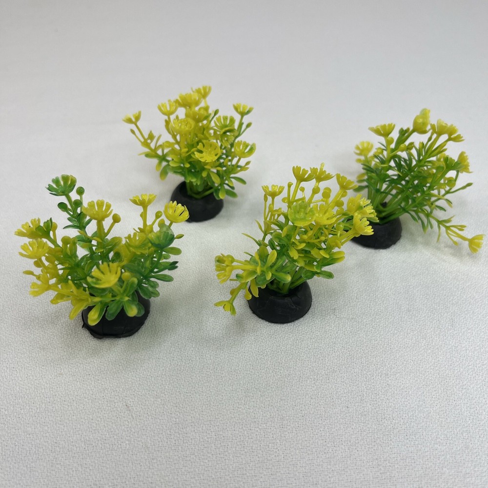 4 PC Xunyee Plastic Aquarium Plants