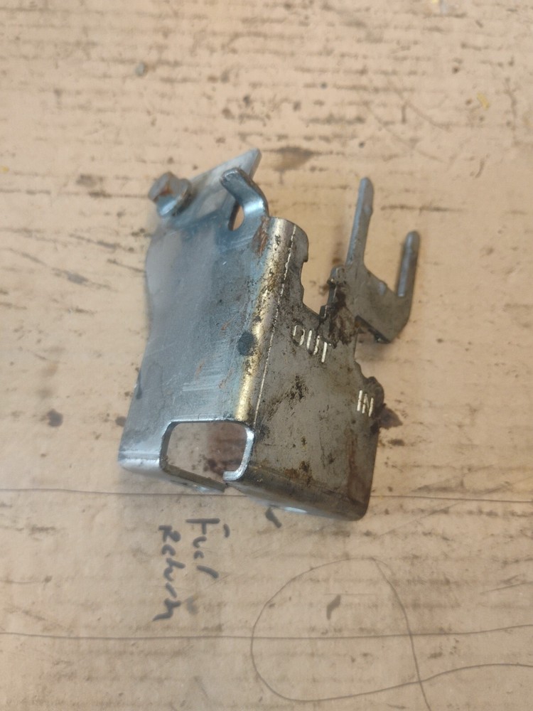 Caterpillar 3.4 Engine Bracket Hardware 4 Cylinder Diesel Engine