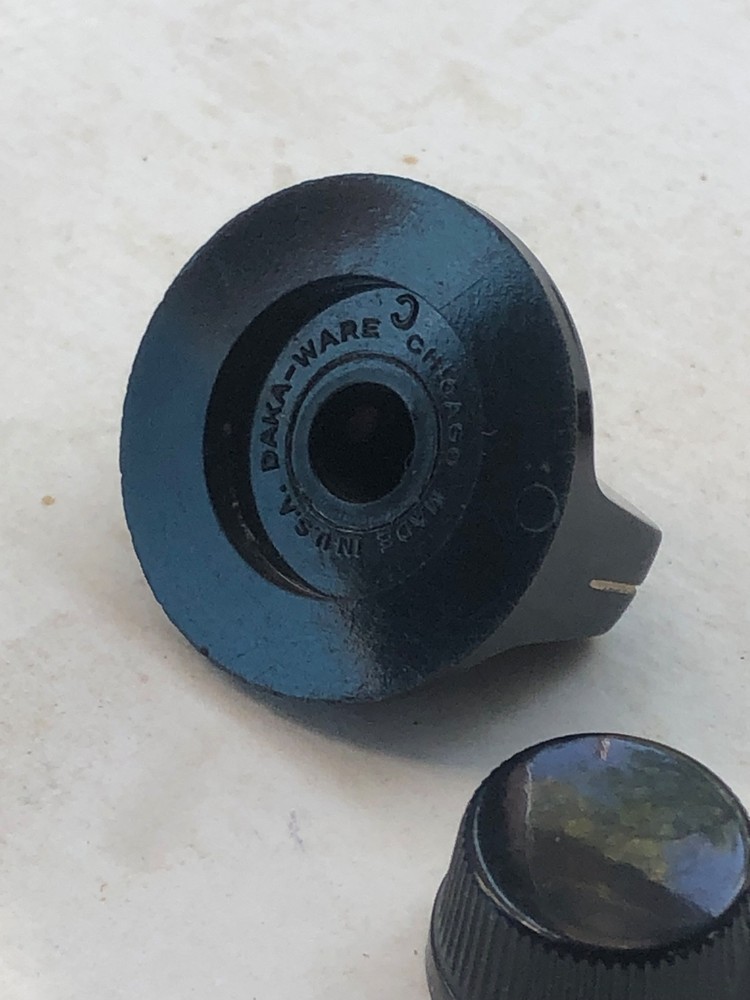 Chickenhead knobs bakelite Daka-Ware Chicago various in black