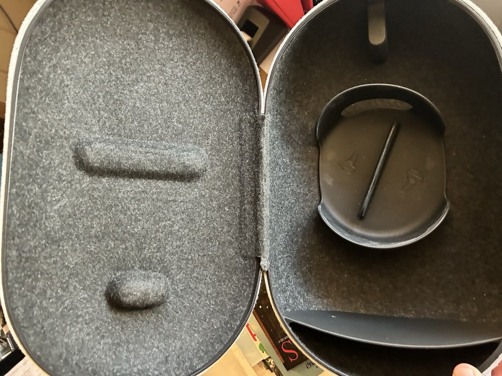 Oculus Case (used Once)