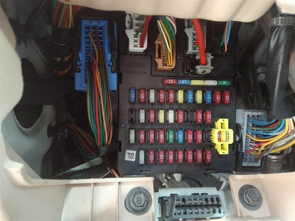 RIO       2008 Fuse Box Cabin 43580