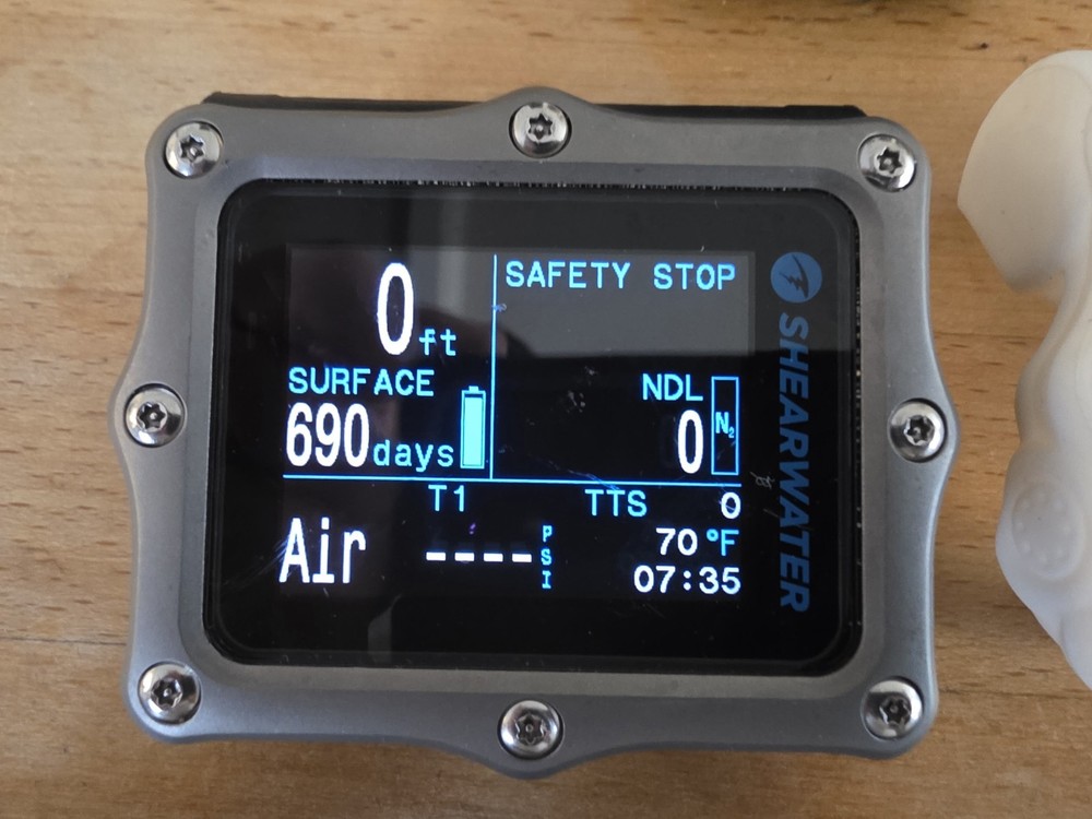 Shearwater Perdix 2 Ti with Swift Transmitter
