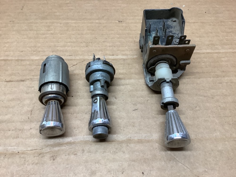 1961 - 1964 CORVETTE LIGHTER & WINDSHIELD WASHER 2 spd & Headlight Switch NICE