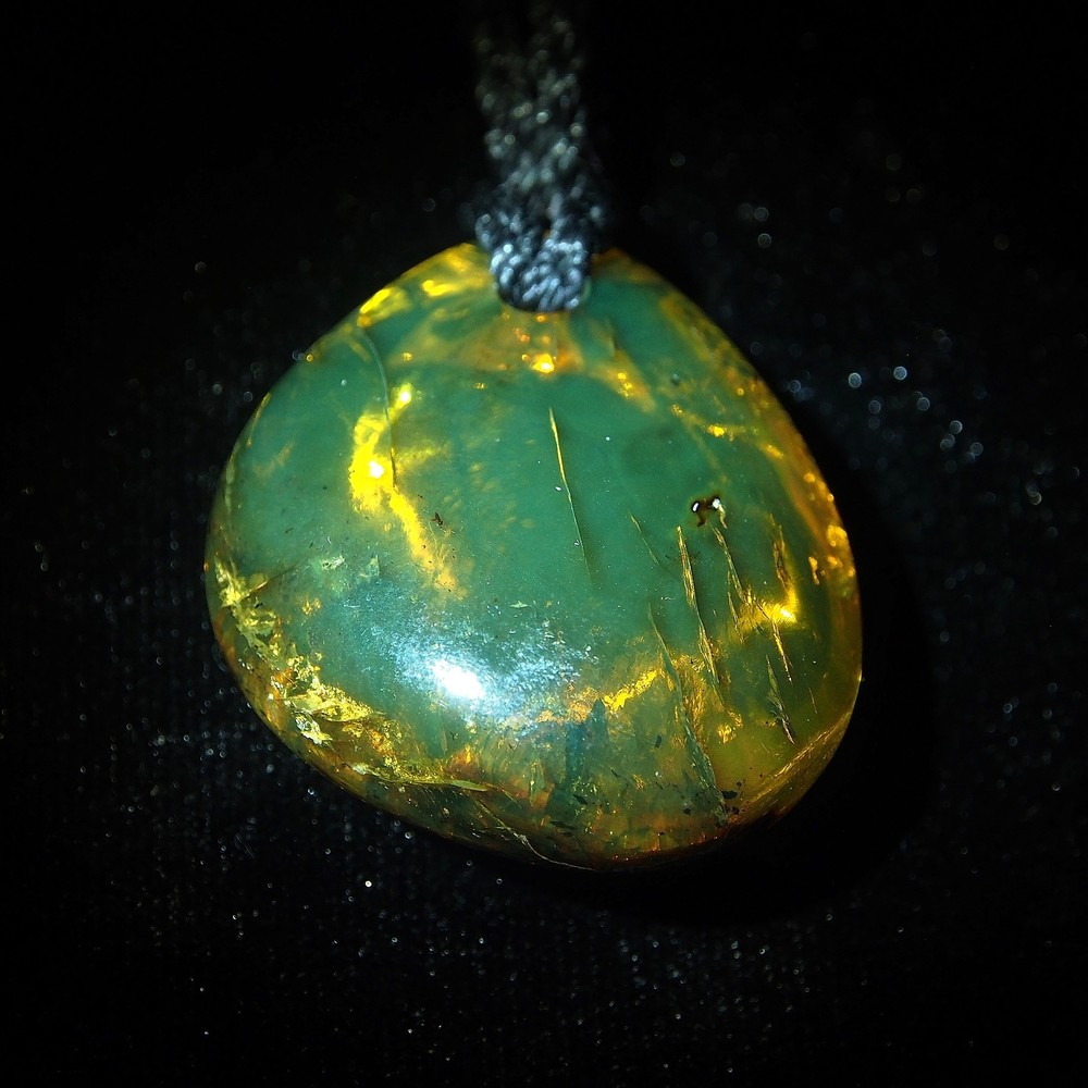 Mexican Amber Pendant 22.2 g