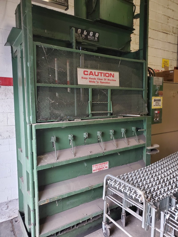 Selco V5-HD Vertical Downstroke Baling Press