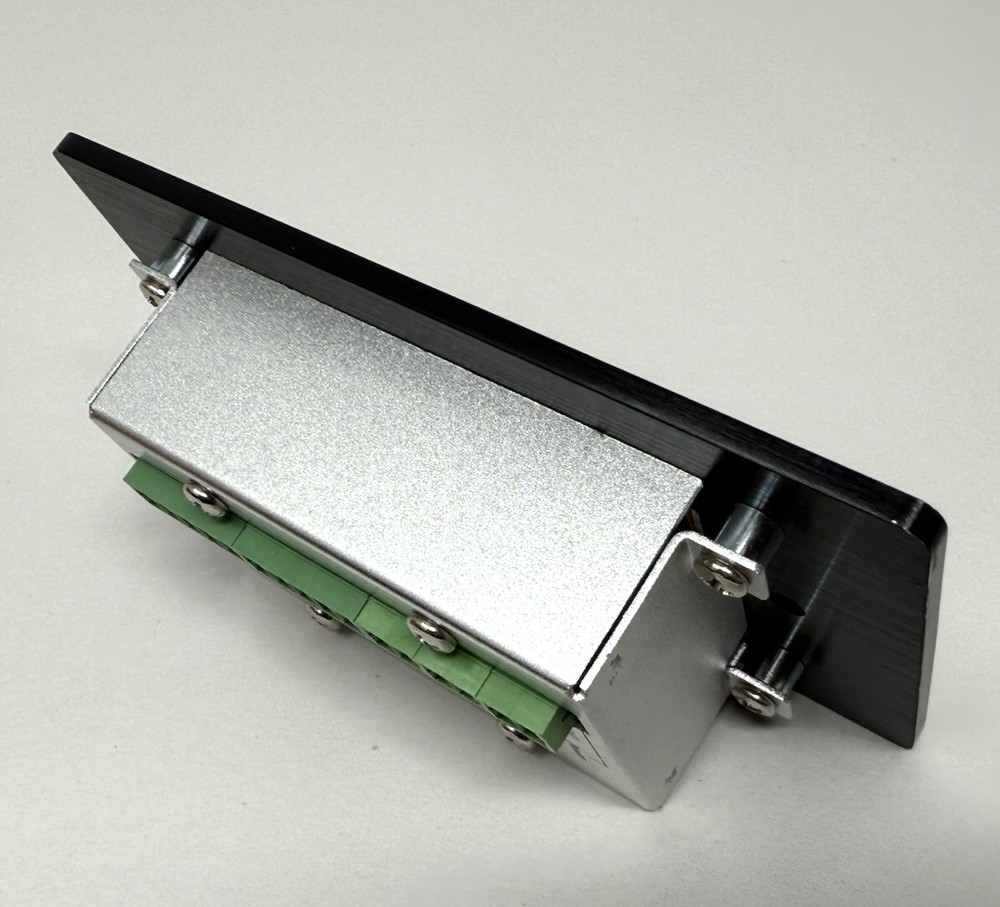 Muxlab 8 Button RS232 / IR Control Panel 500816 ~ No Power Supply ~ Untested