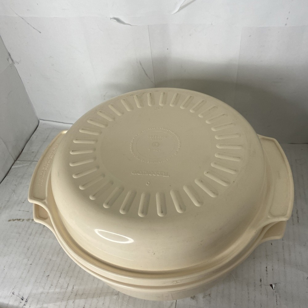 Tupperware 3 Pcs Microwave Cookware 2194A 2210A Lid 2193A Stackable Round Almond