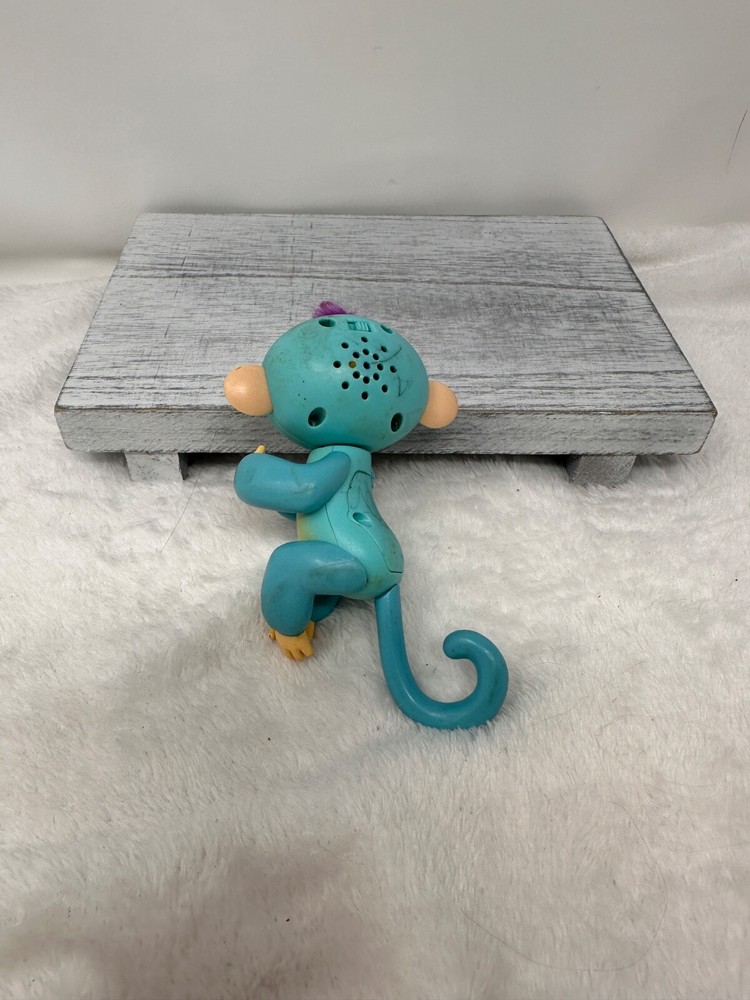 Fingerlings MONKEY 5" Electronic Toy by Wow Wee