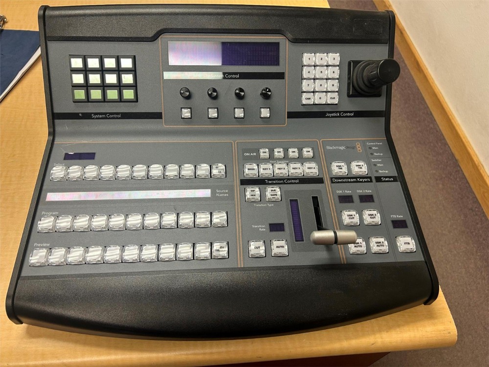 ^^ BLACKMAGIC DESIGN ATEM 1 M/E BROADCAST PANEL (LSP98)